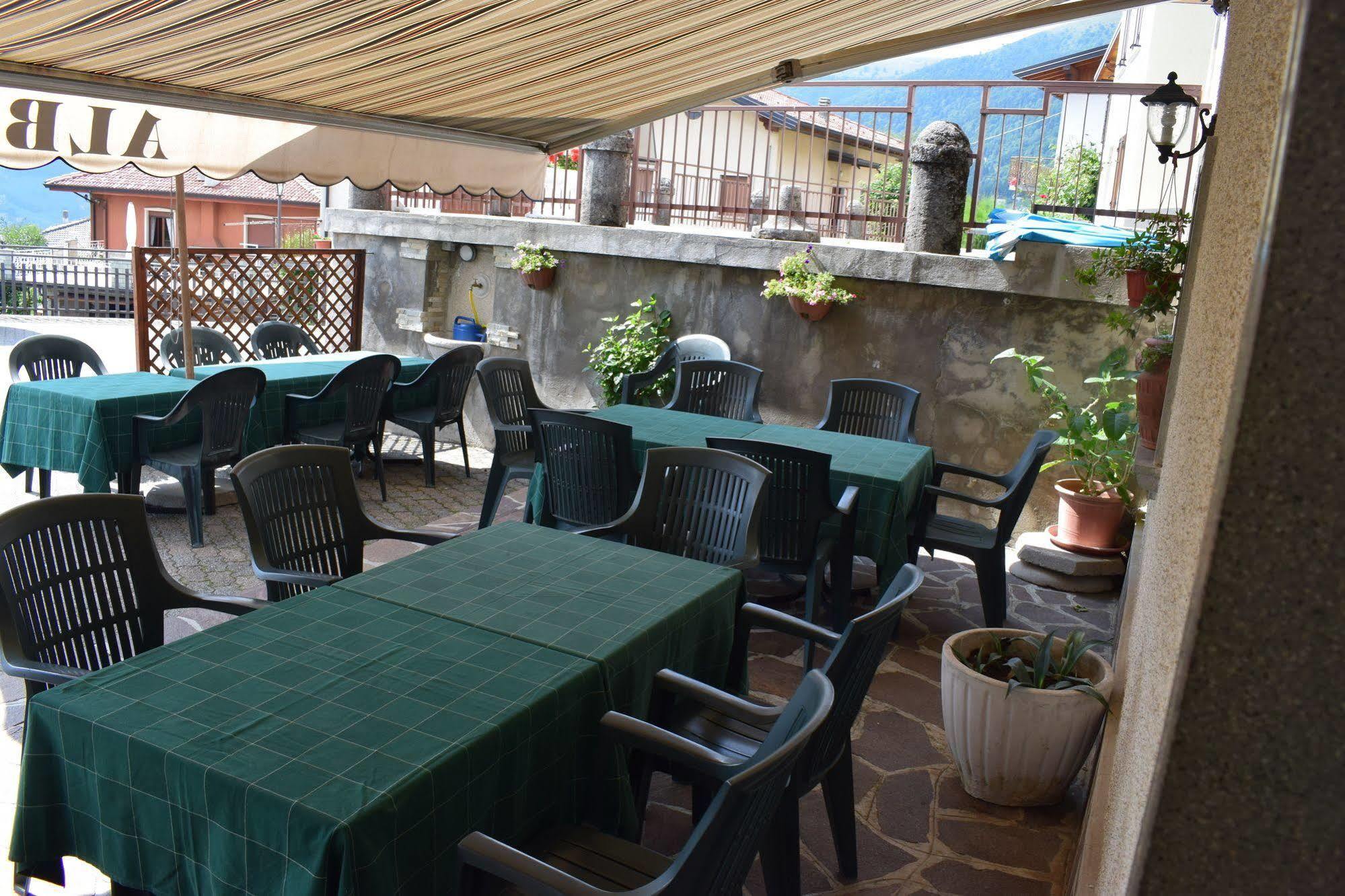 Albergo Canella Fuipiano Valle Imagna Exteriör bild